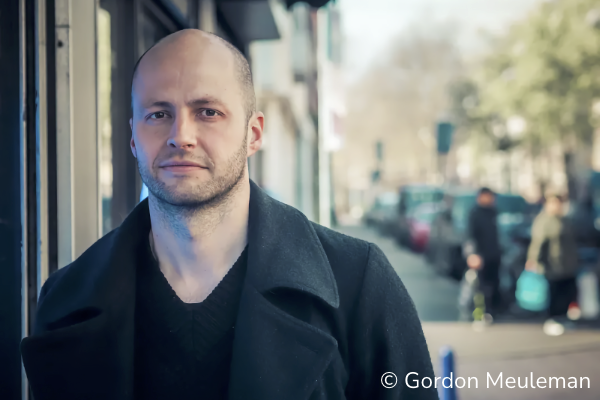 Theaterschrijver en -regisseur Casper Vandeputte, foto: Gordon Meuleman